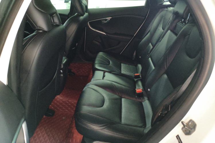 Used Volvo V40 2016 T3 Zhiyi Edition