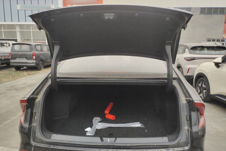 Used Wuling Xingguang 2024 Co-Creation Edition 510 Advanced Model