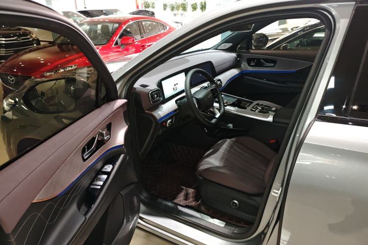 Used Chery Tiggo 9 2025 2.0T Automatic Two-Wheel Drive Luxury Edition 5 Seats
