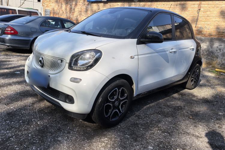 Used smart forfour 2018 0.9T 66 kW Pioneer Edition
