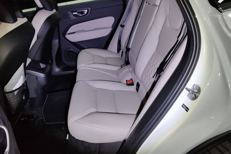 Used Volvo XC60 2026 B5 4x4 Smart Luxury Edition