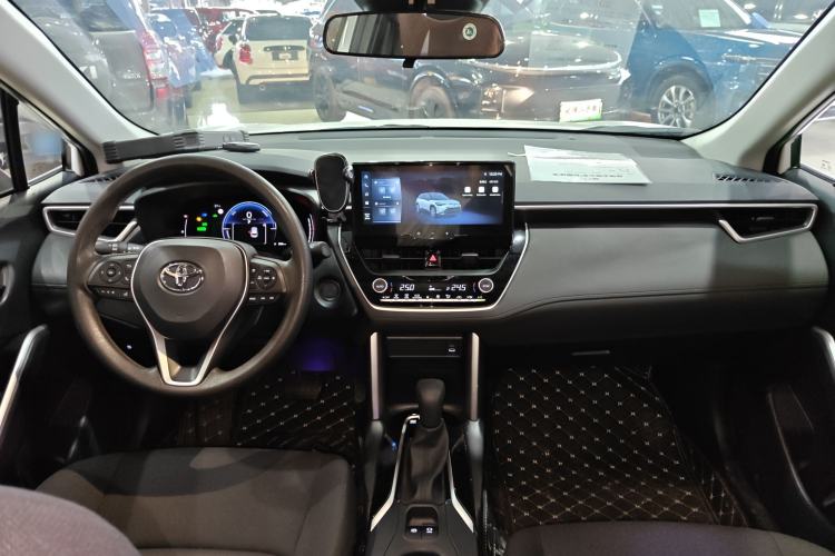 Used Toyota FRONTLANDER 2024 2.0L Smart Electric Hybrid Dual-Engine Leading Edition Center Console