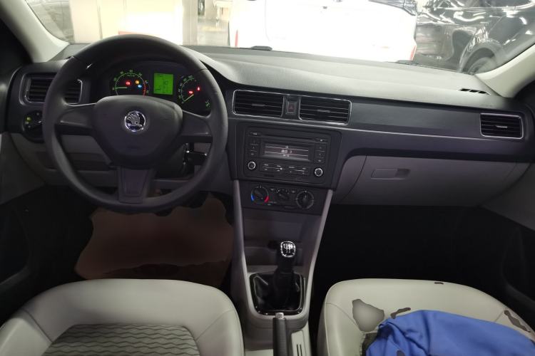 Used Skoda Rapid 2016 1.6L Manual Trend Edition
