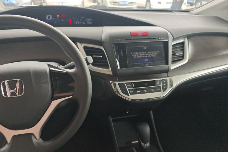 Used Honda Jade 2013 1.8L automatic Comfort version 5 seats