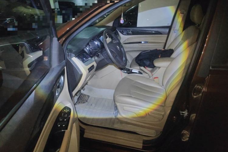 Used Baojun 730 2016 1.8L iAMT Comfort Version 7 Seats Driver Seat