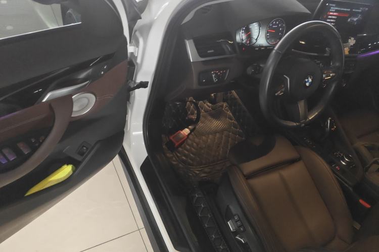 Used BMW X1 2022 sDrive25Li Leading Model Driver Seat