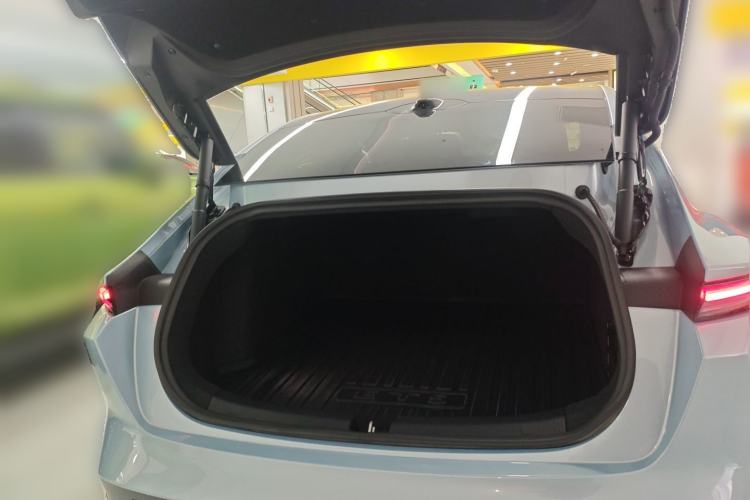 Used Nio ET5 2022 75 kWh Trunk