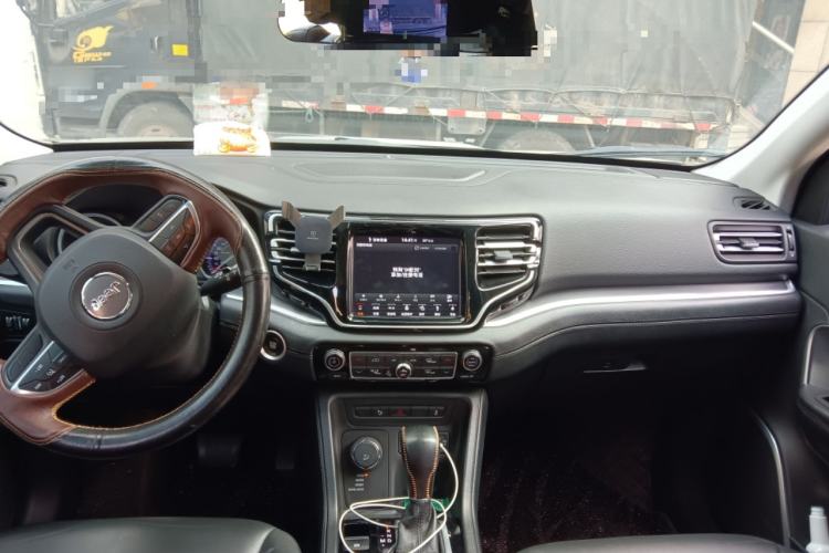 Used Jeep Grand Commander 2018 2.0T Four-Wheel Drive Premium Navigation Version China V