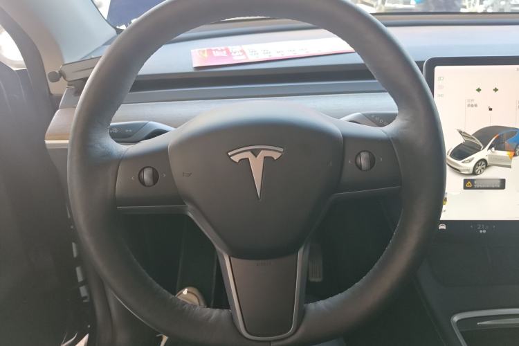 Used Tesla Model Y 2021 Long-Range All-Wheel-Drive Version