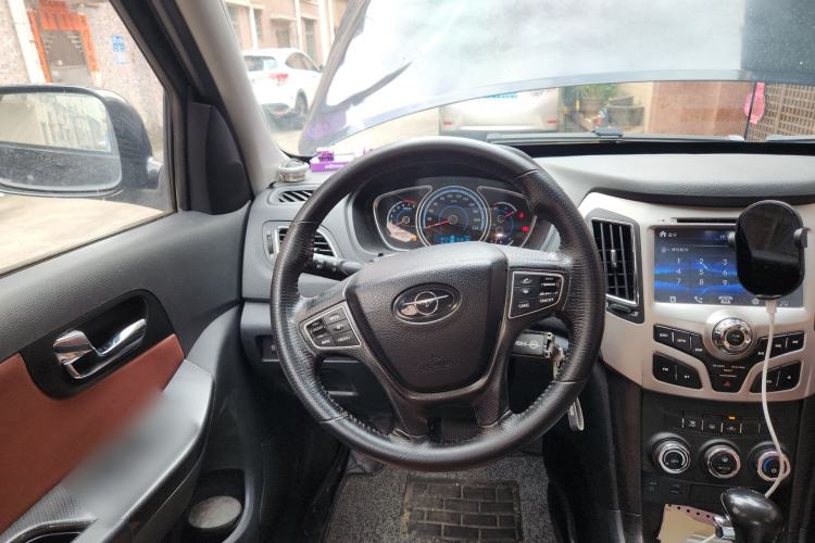 Used Haima S7 2013 2.0L Automatic ZhiShang Version
