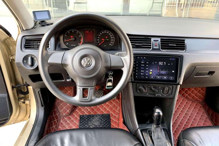 Used Volkswagen Santana 2013 1.6L Automatic Fashion Edition