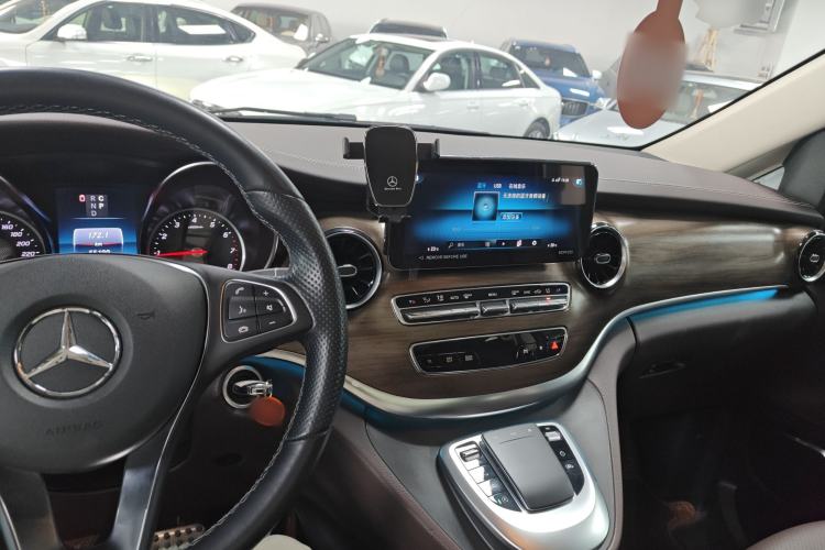 Used Mercedes-Benz V-Class 2021 V 260 L Long-wheelbase Luxury Edition