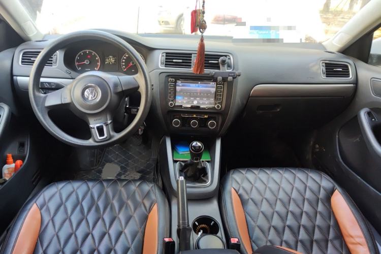 Used Volkswagen Sagitar 2014 1.6L Manual Fashion Edition