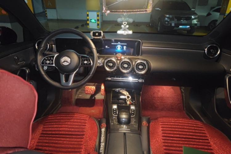 Used Mercedes-Benz A-Class 2019 A 200 L Center Console