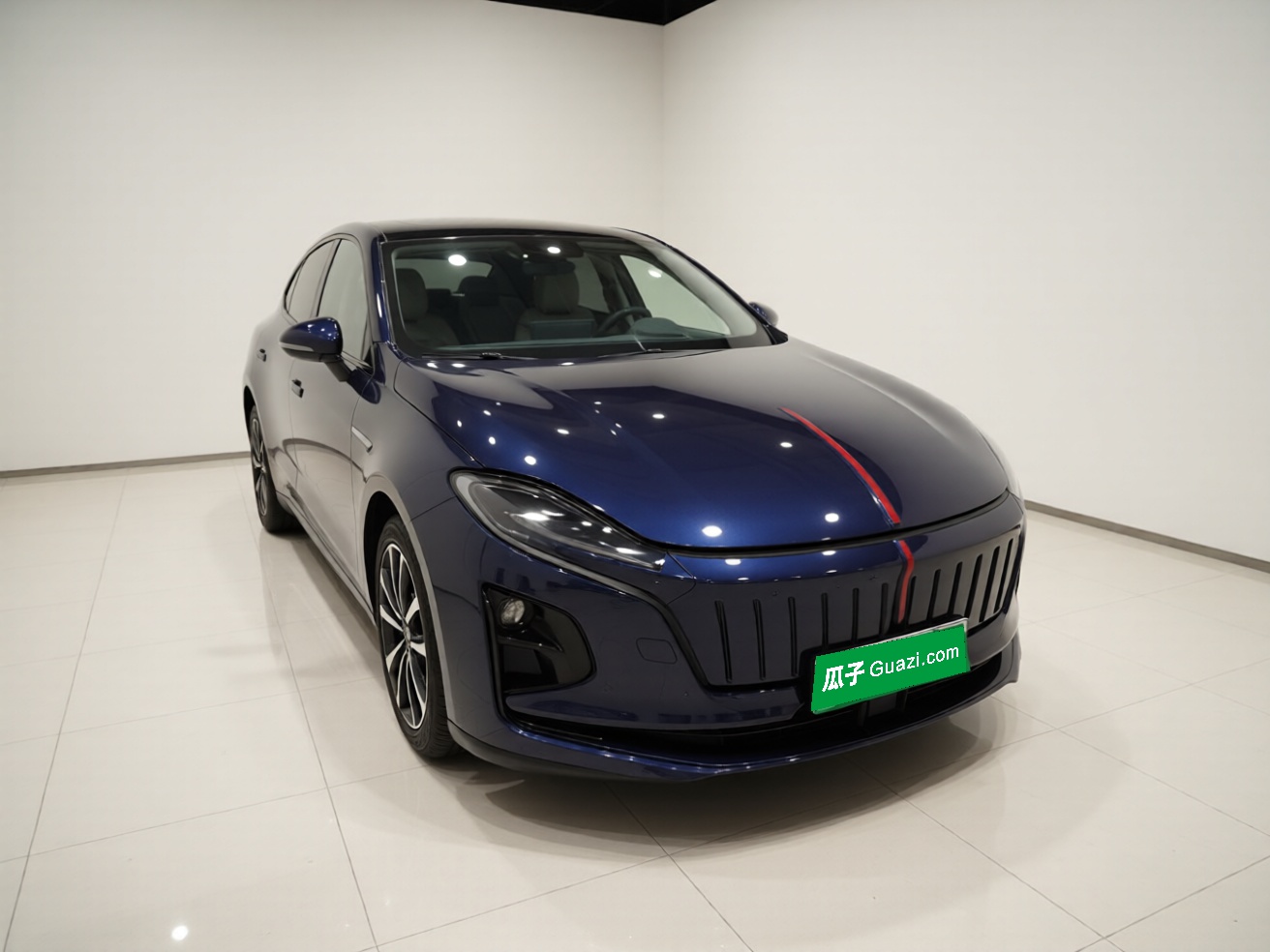 Hongqi E-QM5 2024 610 km PLUS — снимка 3