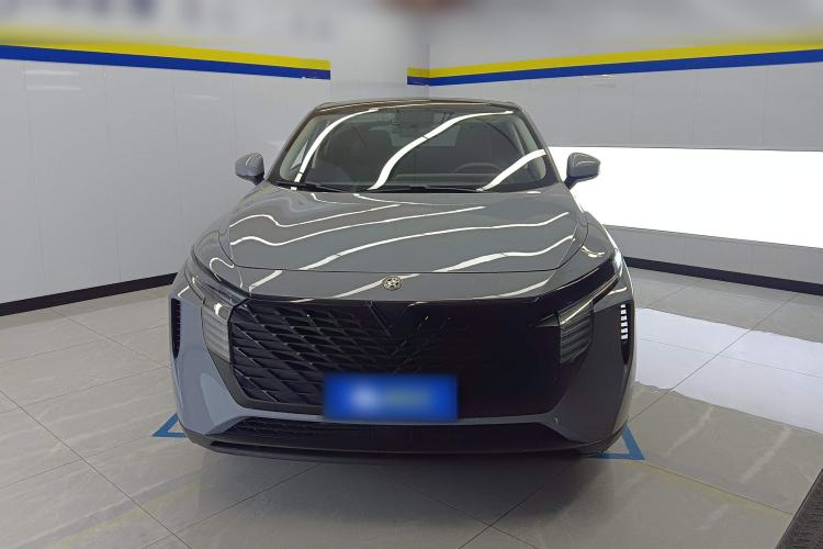 Used Venucia V 2022 260T Black Horse Edition · Idol