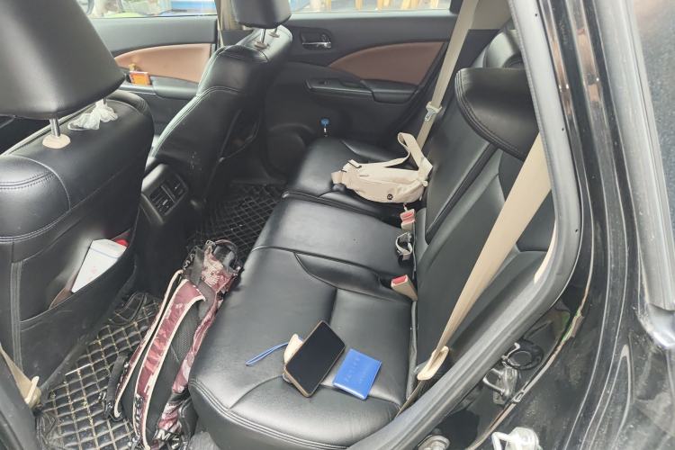 Used Honda CR-V 2016 2.0L two-wheel drive Urban Edition Left Rear Seat