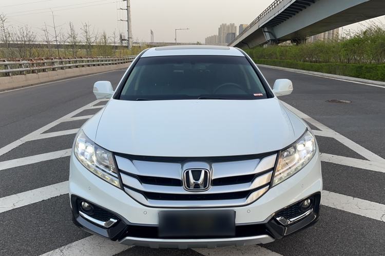Used Honda Crosstour 2014 2.4L Luxury Edition Exterior 1