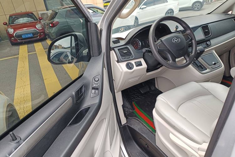 Used SAIC MAXUS G10 2014 2.0T Automatic Elite Edition