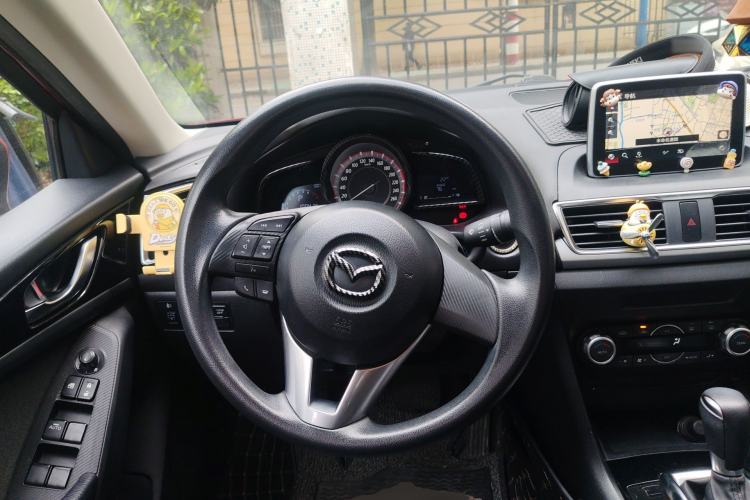 Used Mazda 3 Axela 2016 Sedan 1.5L Automatic Luxury Model
