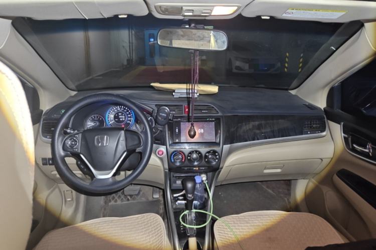 Used Honda Crider 2013 1.8L automatic luxury edition