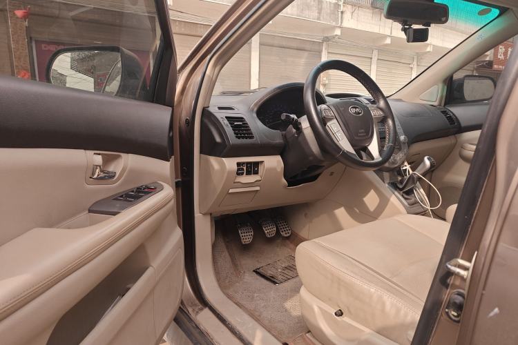 Used BYD S6 2012 2.0L Manual Luxury Version
