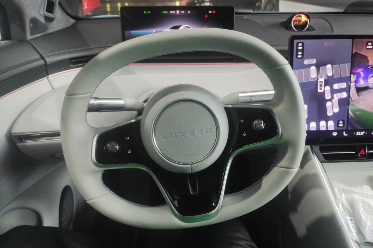 Used Hima Luxeed S7 2025 785 km Ultra