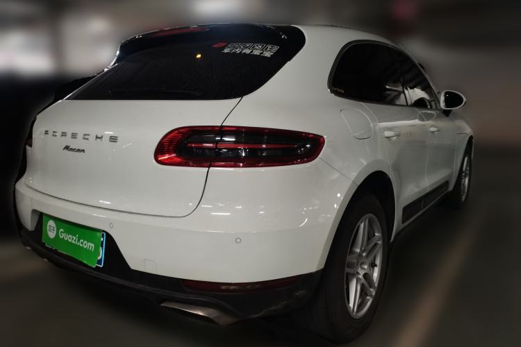 Used Porsche Macan 2017 Macan 2.0T Rear Right 45 Deg