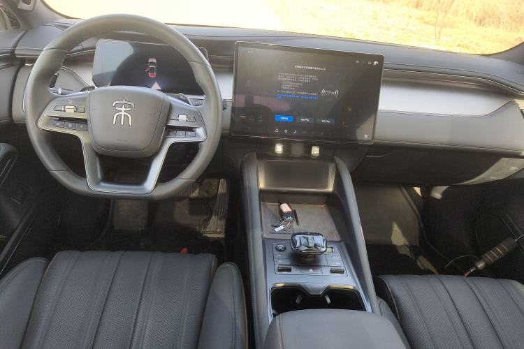 Used BYD Song L EV 2025 Intelligent Driving Version 662 km LiDAR Excellence Edition
