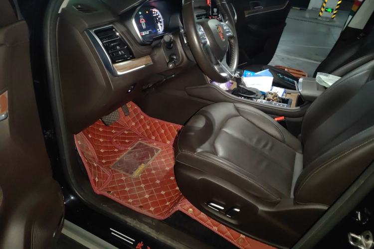 Used Roewe RX8 2019 30T Smart Connectivity Two-Wheel Drive Supreme Flagship Edition
