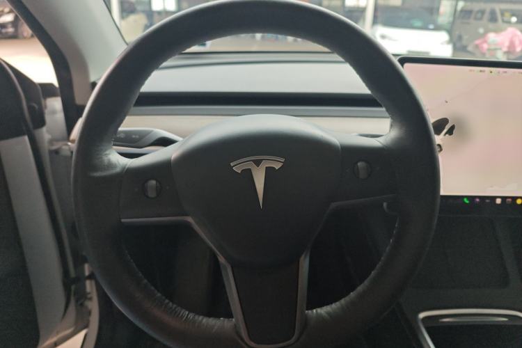 Used Tesla Model Y 2021 Long-Range All-Wheel-Drive Version 3D7 Steering Wheel