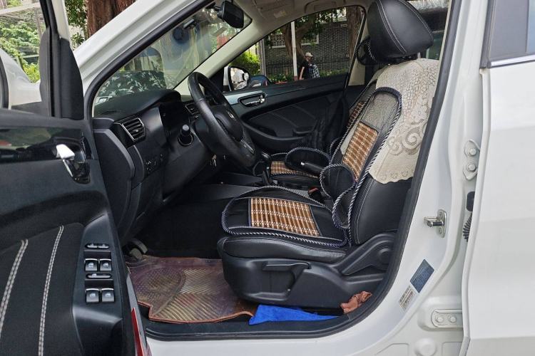 Used Dongfeng Fengon 580 2016 1.8L Manual Comfort Model Left Front Seat