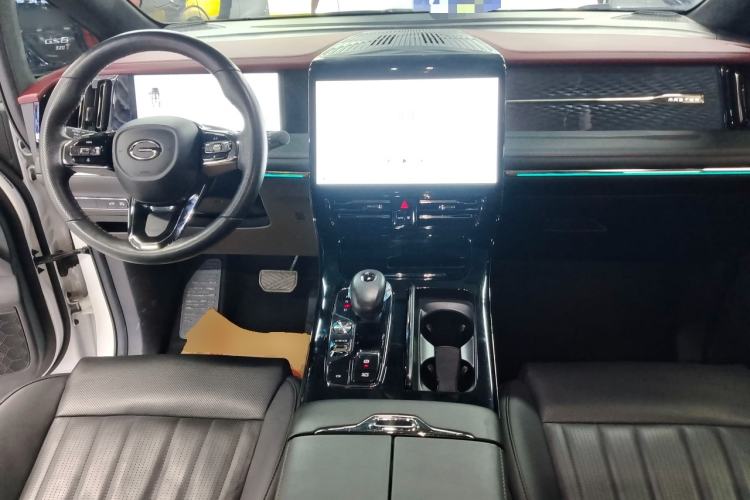 Used GAC Trumpchi M8 2023 Zongshi Series Dual-Motor Supreme Edition Center Console