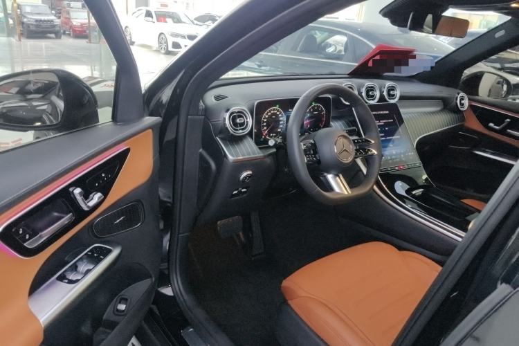 Used Mercedes-Benz GLC 2023 Refreshed GLC 300 L 4MATIC Dynamic Edition 5 Seats Driver Seat