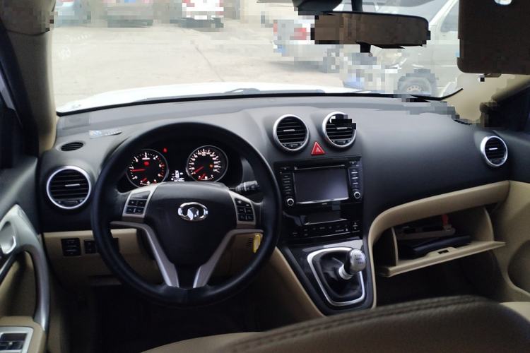 Used Haval H6 2014 Upgraded Model 2.0T Diesel Manual Two-Wheel Drive Urban Version