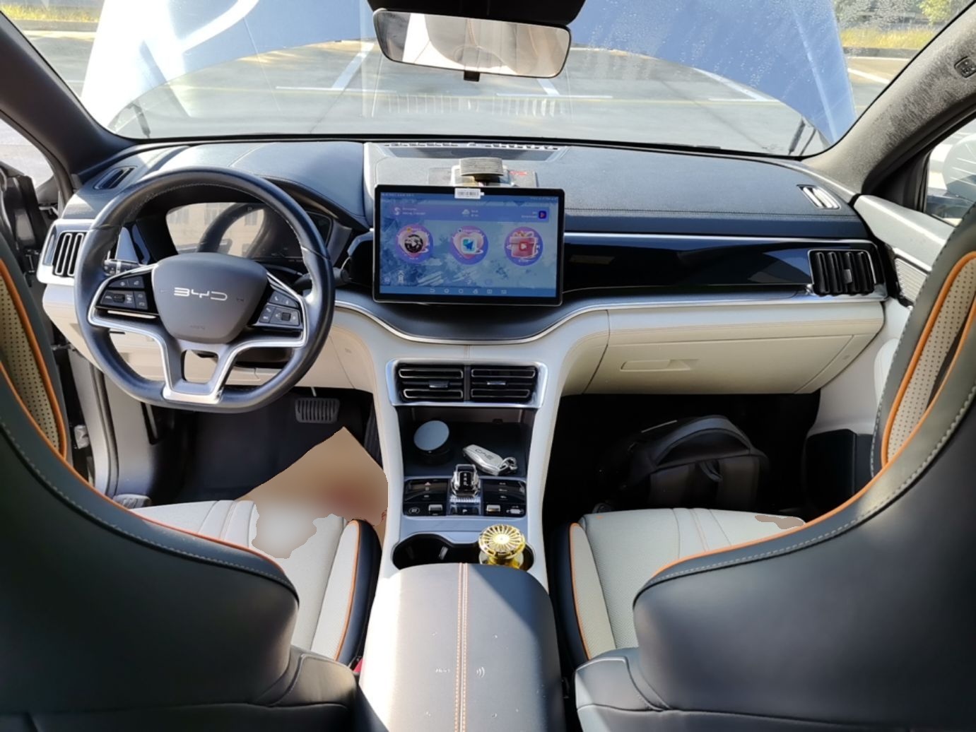 BYD Song PLUS New Energy 2024 HONOR Edition DM-i 110km Flagship PLUS — снимка 12
