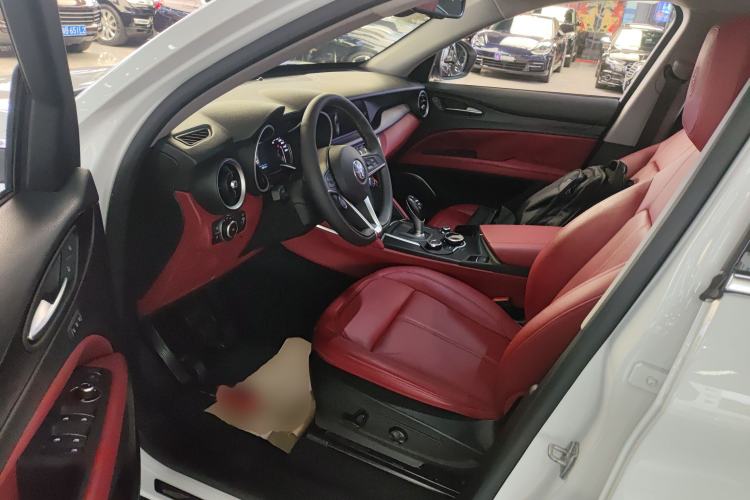 Used Alfa Romeo Stelvio 2017 2.0T 200HP Luxury Edition
