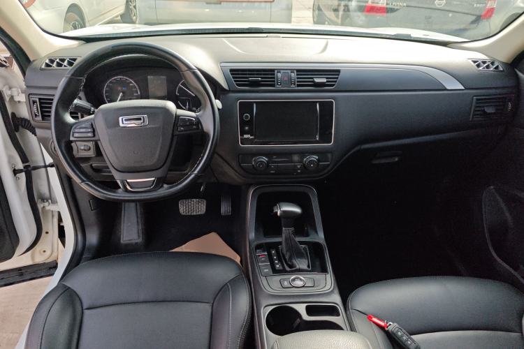 Used Qoros 5 2018 Revised Version 1.6T Automatic Leading Edition