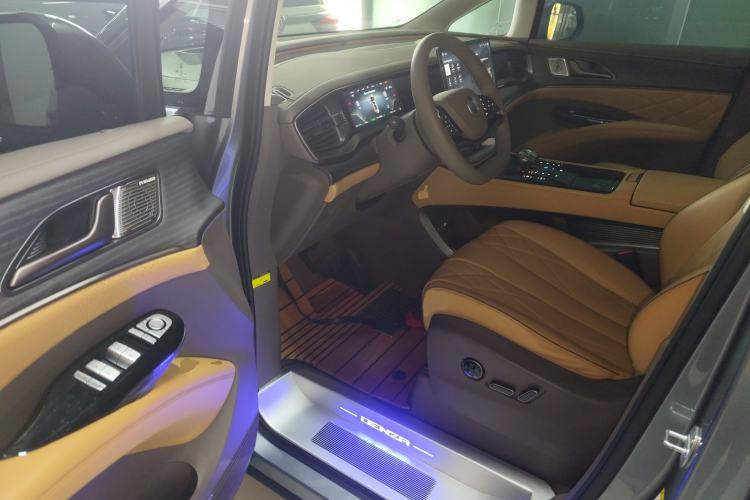 Used Denza D9 2022 DM-i 970 Four-Wheel Drive Flagship Model