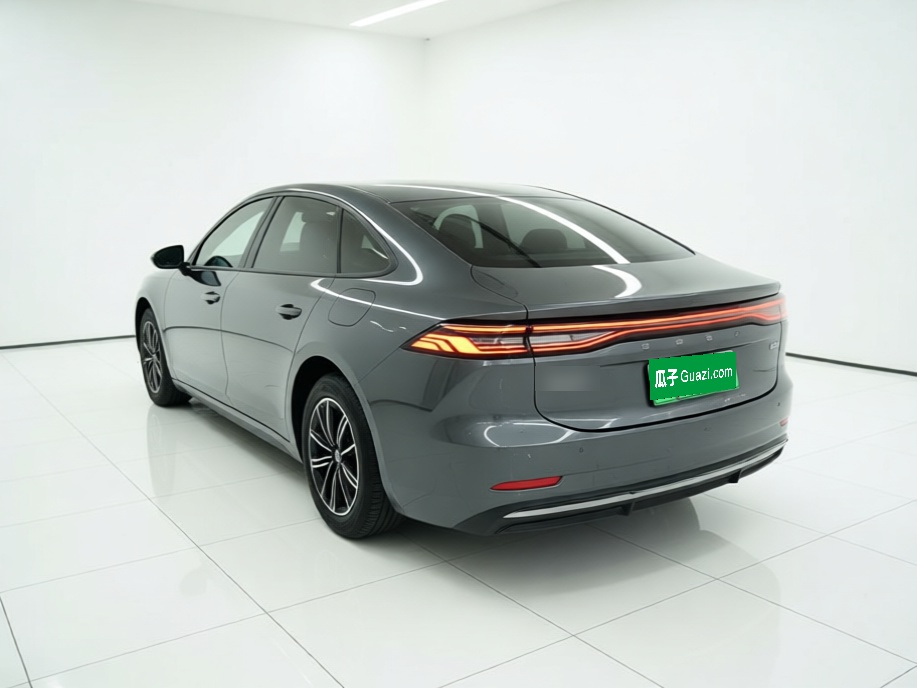 Geely Galaxy A7 2025 Model EM-i 70km Luxury Edition — снимка 4