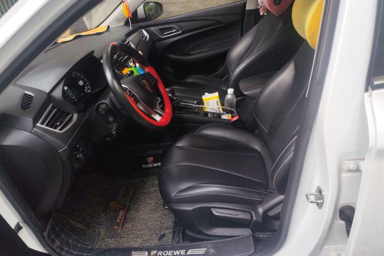 Used Roewe i5 2020 1.5L Automatic 4G Connect Luxury Flagship Edition
