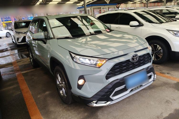 Used Toyota RAV4 2020 2.0L CVT Two-Wheel Drive Fashion Edition Front Right 45 Deg