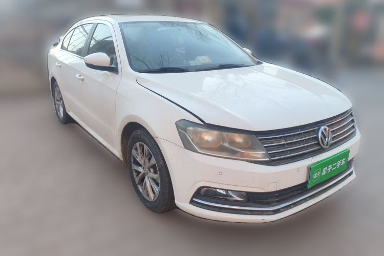 Used Volkswagen Lavida 2017 1.6L Automatic Comfort Edition Front Right 45 Deg