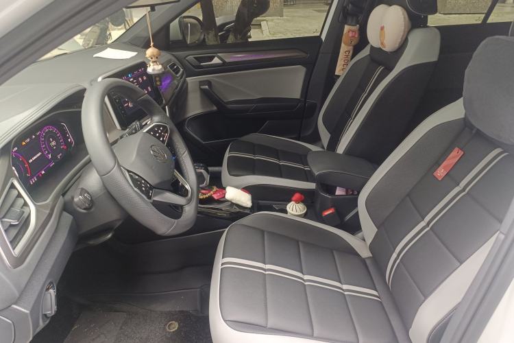 Used Volkswagen T-ROC 2025 Facelift Model 2 300TSI DSG Two-Wheel Drive Chenguang Edition Left Front Seat