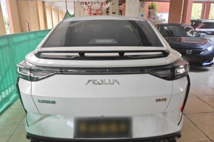 Used Dongfeng Aeolus Yixuan 2023 Mach Edition 1.5L Automatic Chasing Wind Version Rear