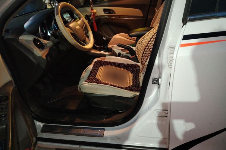 Used Chevrolet Cruze 2015 1.5L Classic SE MT
