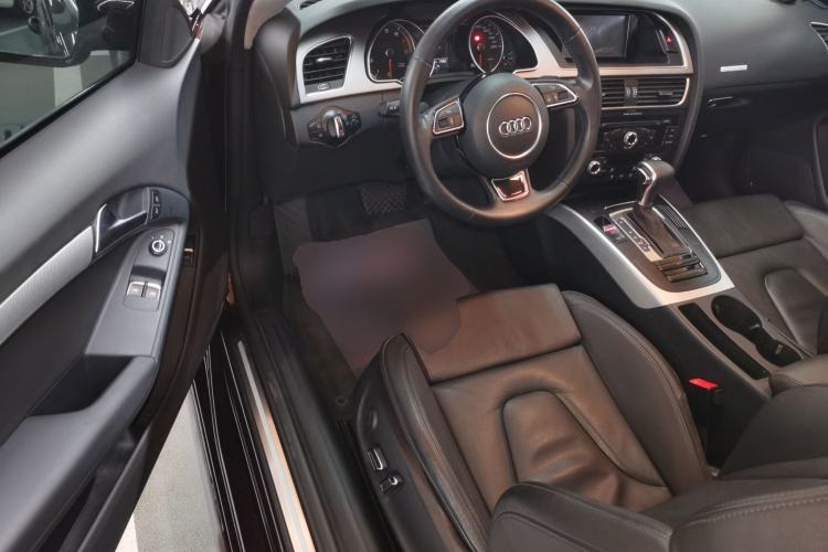 Used Audi A5 2013 Coupe 40 TFSI Driver Seat