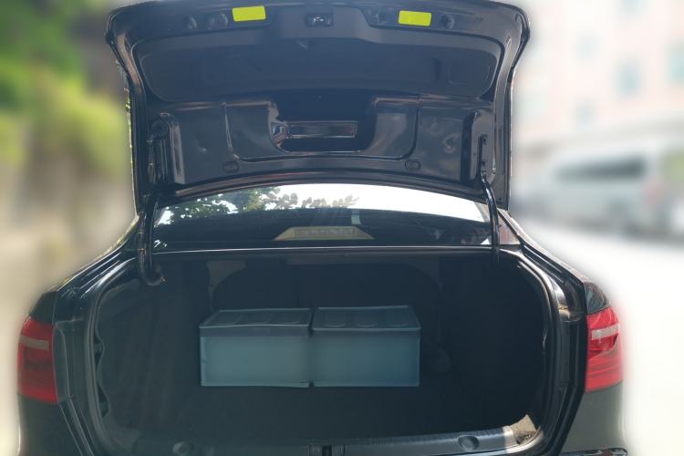 Used Volkswagen Lavida 2014 1.6L Automatic Sport Edition Trunk