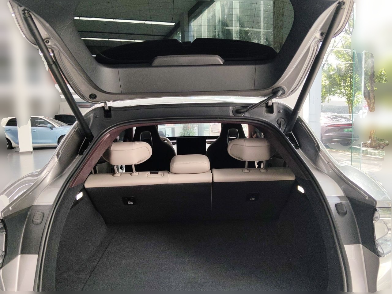 Xiaomi Auto YU7 2025 Ultra-Long Range Rear-Wheel Drive Version — снимка 19