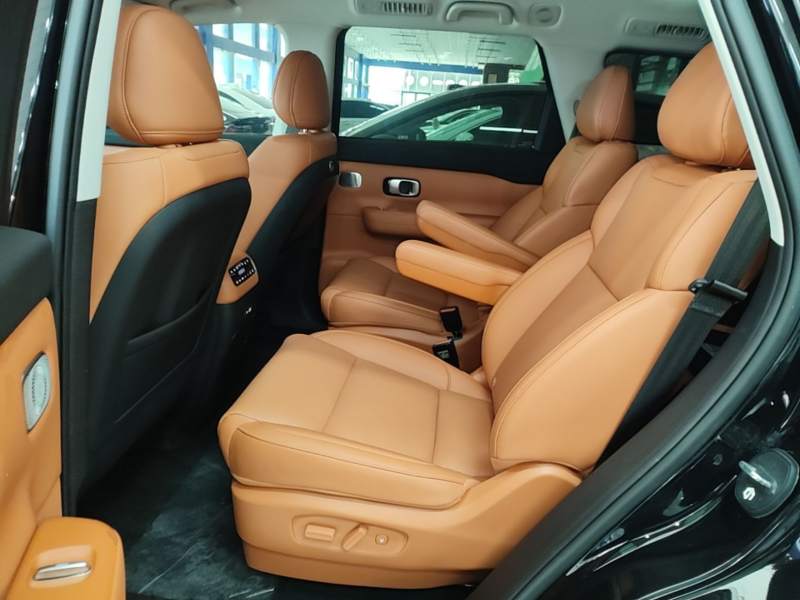 Used Leapmotor C16 2026 Extended-Range 280 LiDAR Zhizun Edition 6 Seats — 16